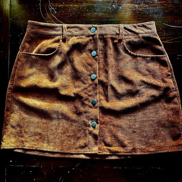 💥2 for $20💥 Brown Button Up Corduroy Skirt With Pockets - Picture 2 of 5